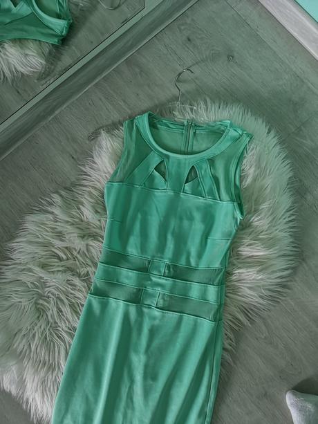 Spoločenské obtiahnute šaty tyrkysové / mentolove, s