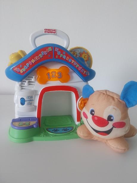 Fisher price psik v domčeku,