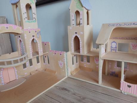 Drevený hrad + príslušenstvo,