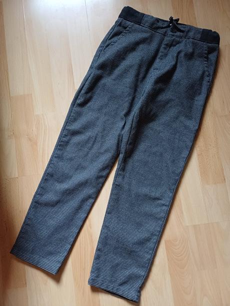 Teplé elegantnejšie nohavice, zara,134