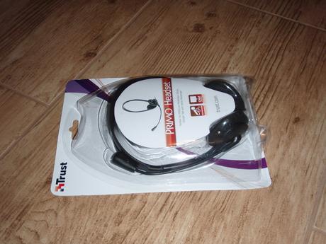 Slúchadlá na skype, trust