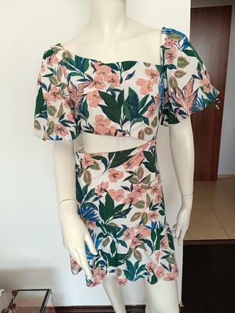 Rafinované letné dámske šaty, s