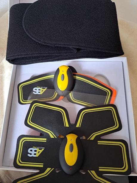 Posilovač svalov abs master pro,