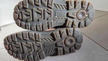 Kožené topánky, 33