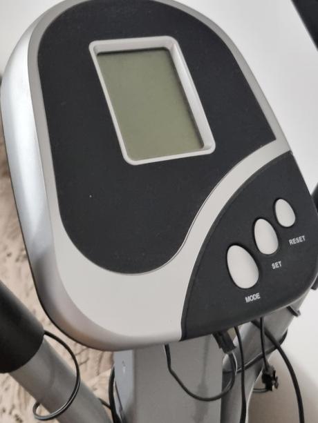 Eliptický trenažér + stacionárny bicykel 2v1,