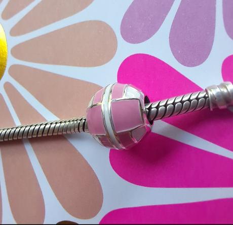 Ružová volejbalka, 