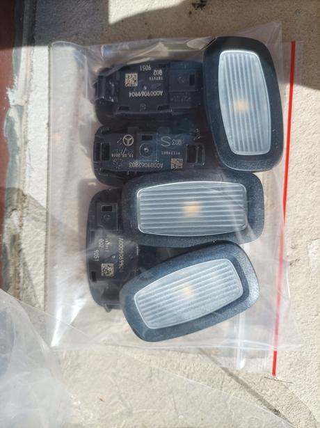 Náhradné diely do aut, 