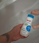 Krásne hydratuje, neštípe v očiach a dobre pení.