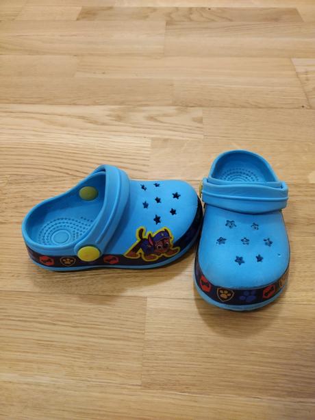 "crocsy", primark,22