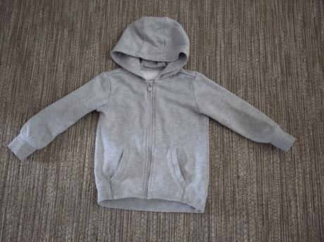 Mikinka, reserved,104