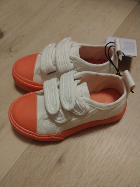 Tenisky, reserved,21