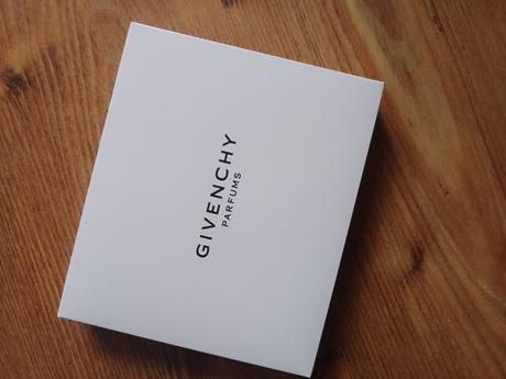 Givenchy kozmetická taštička,