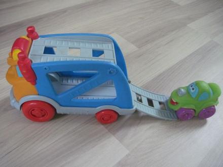 Kamión s autíčkom playskool,