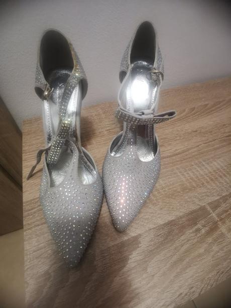 Lodičky s kamienkami, 37