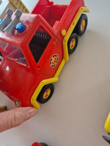 Autá požiarnik sam, 