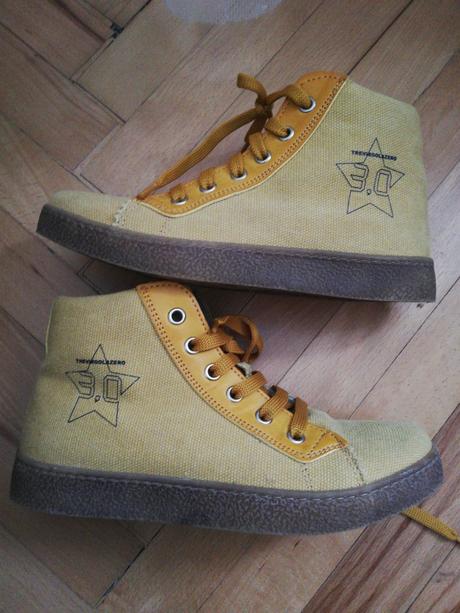 Kožené platenky, 32