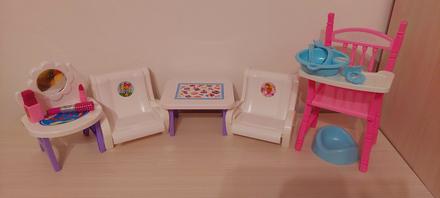 Nábytok pre bábiky,