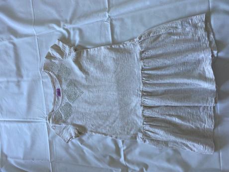 Šaty  okolo krku s výšivkou, f&f,116