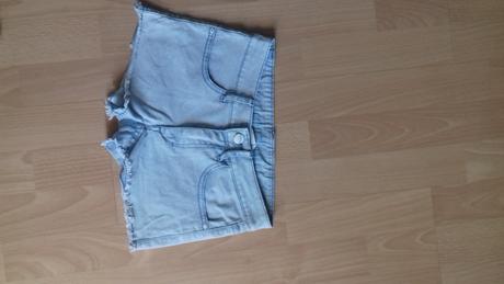 Kraťasy na 8-9 rokov, h&m,134