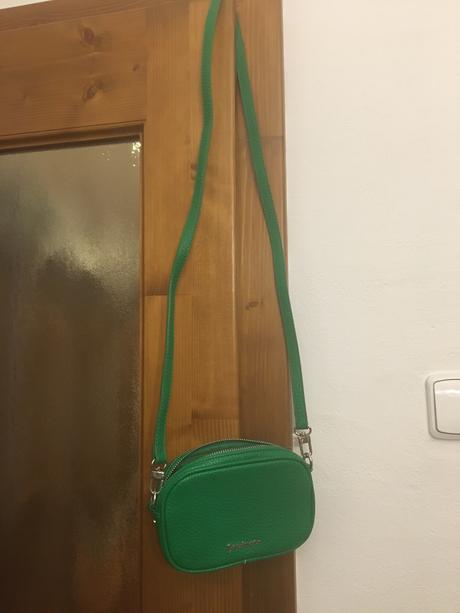 Kabelka, stradivarius