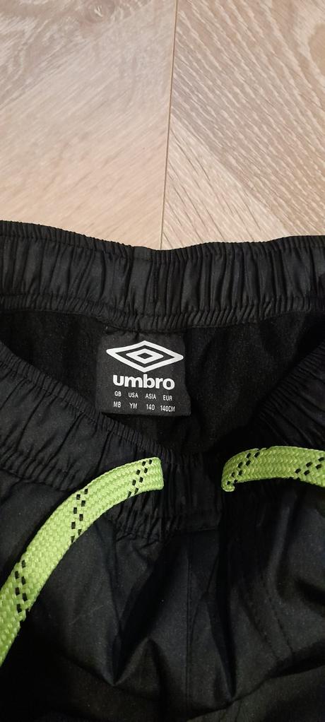 Zateplene nohavice umbro c. 140, umbro,140