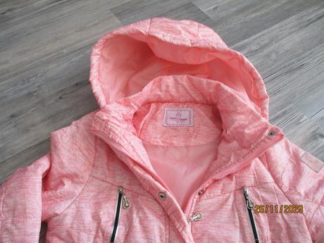 Ružová bundička, 134