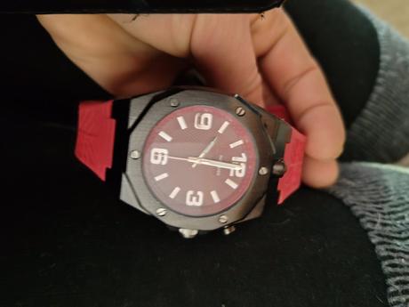 Pánske nové hodinky, paris hilton