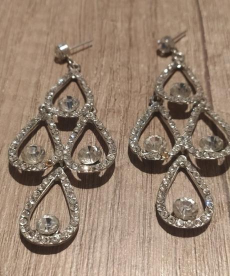 Dlhé štrasove náušnice, 