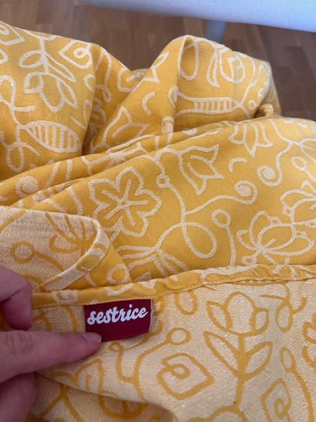 Sestrice šatka 5, sestrice