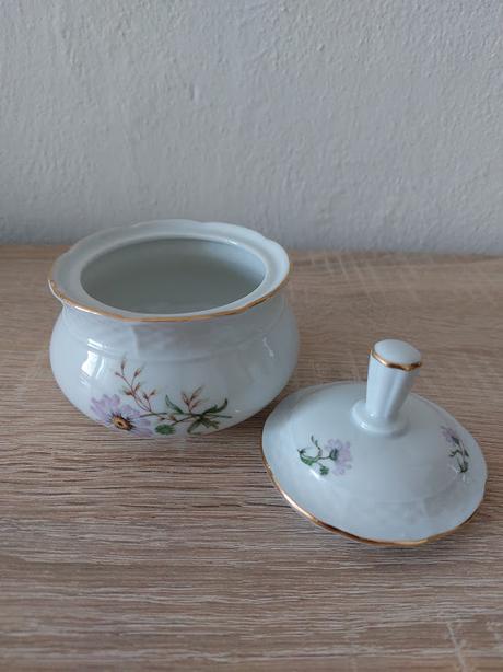 Karlovarsky porcelan - mokka salocky, 