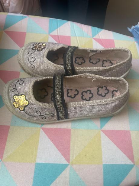 Dievcenske topanky, c&a,27