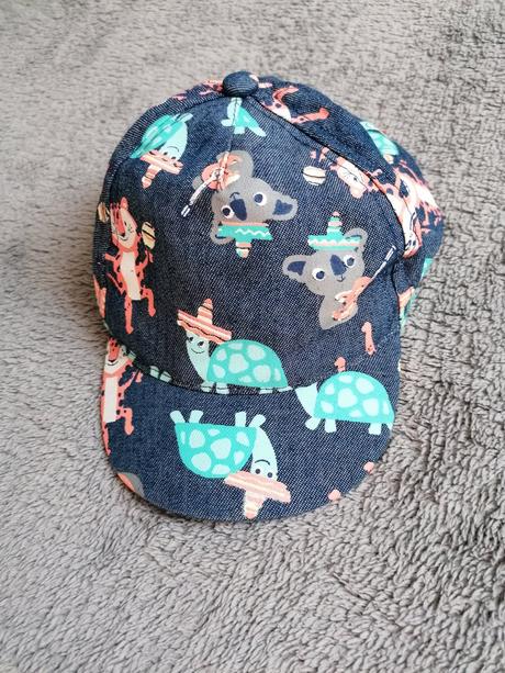 Modrá šiltovka, pepco,74