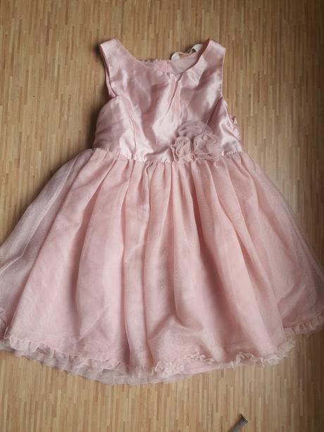 Saty pre princeznu 104, 