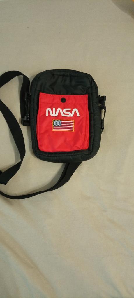 Taštička nasa, 