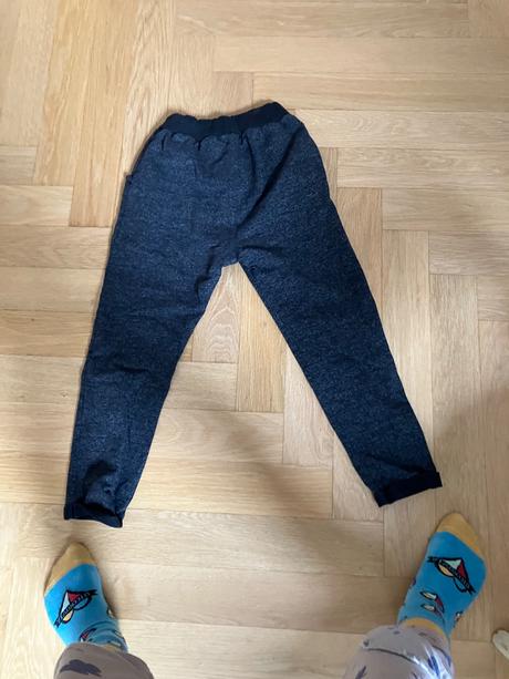 Tepláky / teplákové nohavice, 116