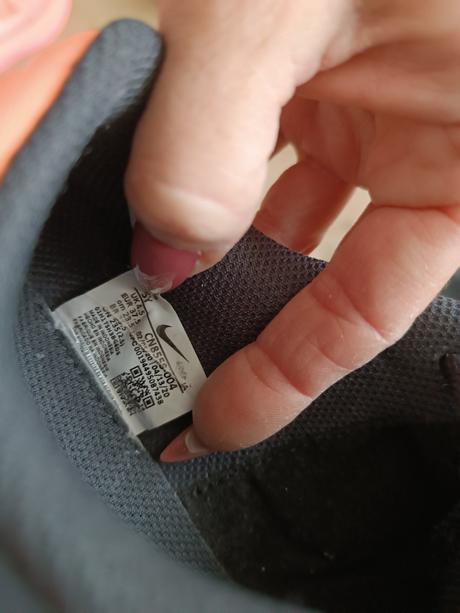 Ľadvinka a tenisky, nike,37