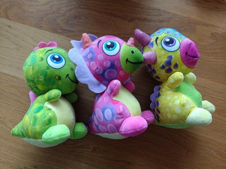 3x plyšový dinosaurus, 