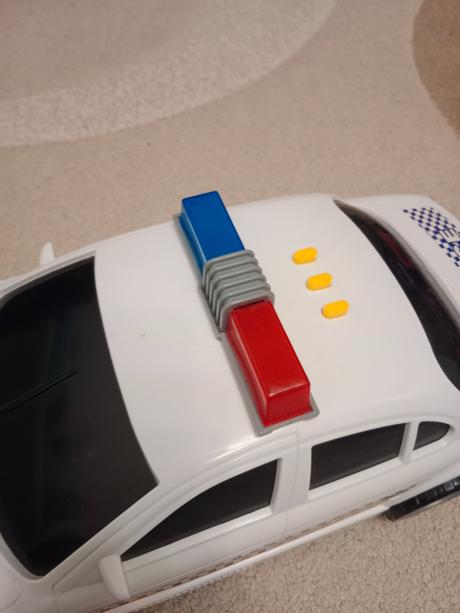 Veľké policajné auto,