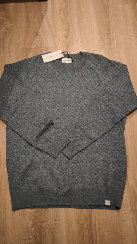 Krásny pánsky pulóver nowadays, xl