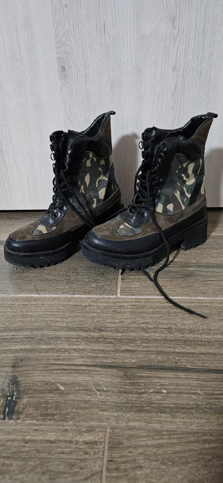 Maskáčové workery, 38