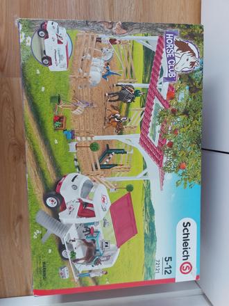 Schleich horse club - jazdiaren+ambulancia,