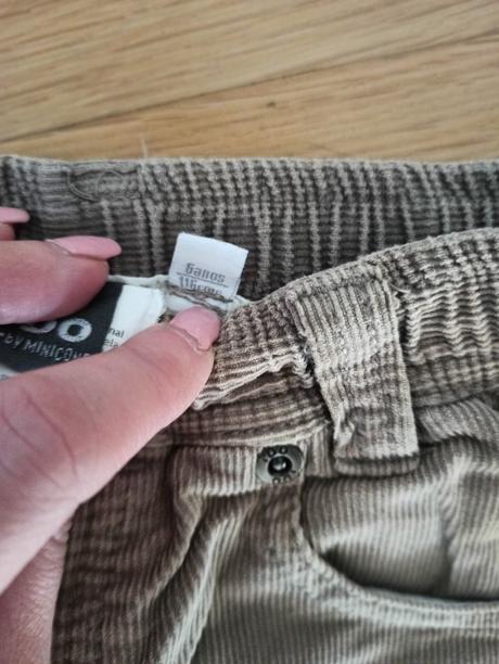 Menčestrové nohavice, ido,116