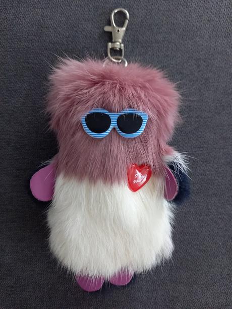 Kĺúčenka, prívesok - top stav, 