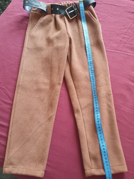 Teplé nohavice, 122