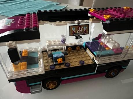 Lego friends  koncertný automobil hviezdy pop, 