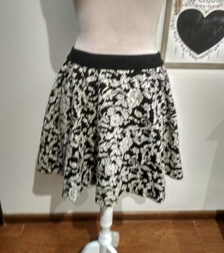 Kvetovana sukňa, new yorker,m