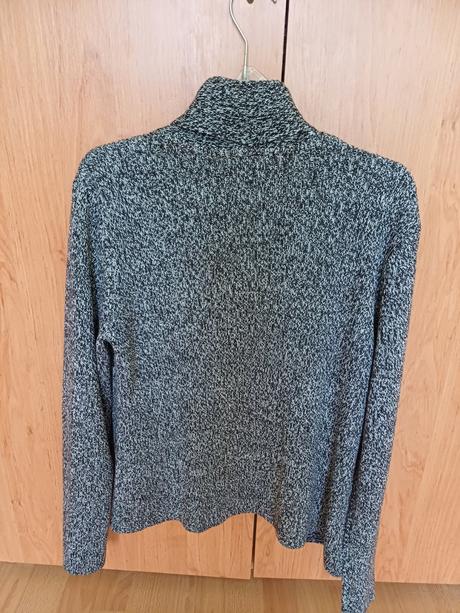 Predám pletený sveter 40/42, basics,38