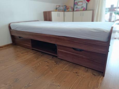 Posteľ, šírka (cm): 95,dĺžka (cm): 200