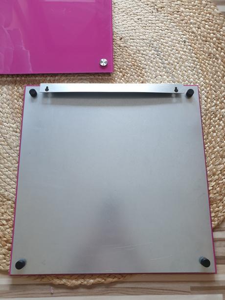 Sklenená magneticka tabuľa,
