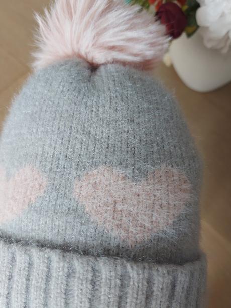 Pletená čiapka s teplým podsitim - top stav, 92